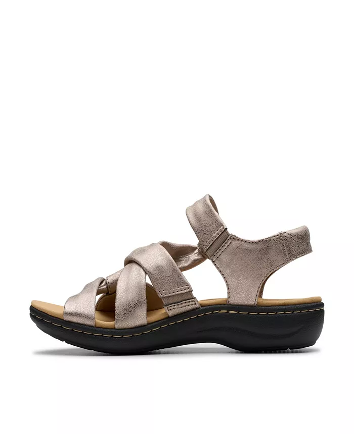 Clarks Collection Women's Laurieann Bell Round Toe Flat Sandals Women's Fashion Shoes & Accessories
