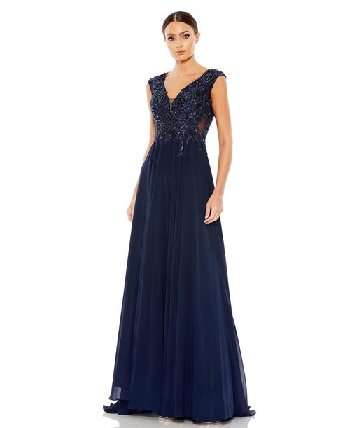 Mac Duggal Women's Appliqued Cap Sleeve Bodice Flowy Gown Women's Fashion Shoes & Accessories