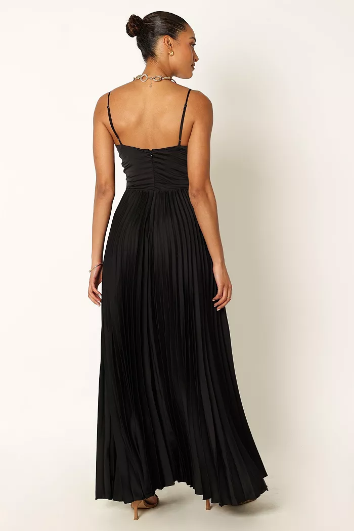 Petal And Pup Naira Pleated Maxi Dress Women's Fashion Shoes & Accessories