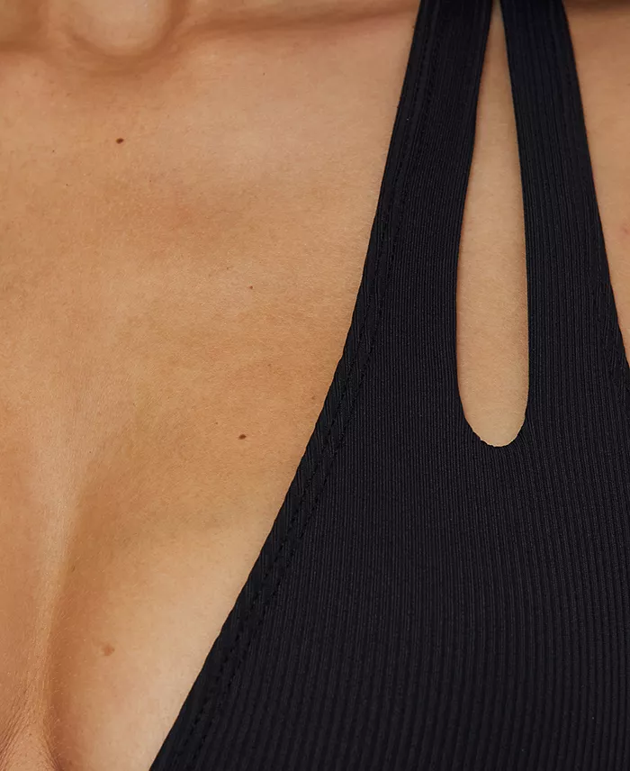 Becca Women's Modern Edge Textured Plunging-Neck Swimsuit Women's Fashion Shoes & Accessories