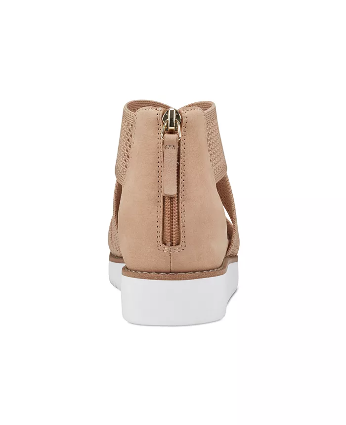 Easy Spirit Women's Wander Lightweight Strappy Sandals Women's Fashion Shoes & Accessories