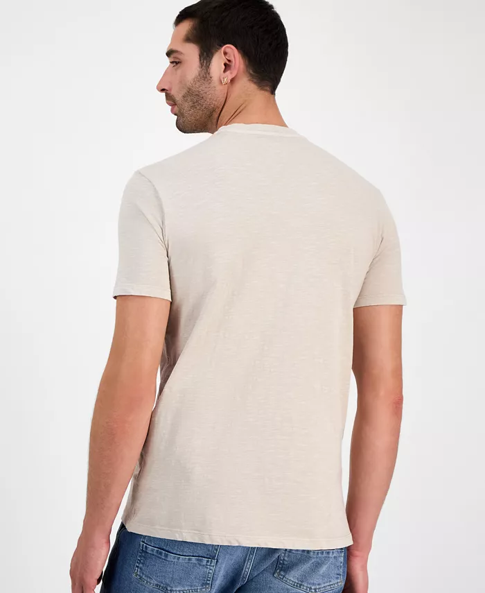 GUESS Men's Timeless Short Sleeve Embroidered Logo Graphic T-Shirt Men's Fashion & Accessories