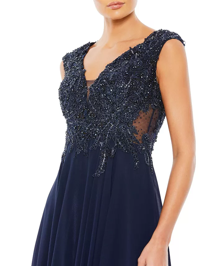 Mac Duggal Women's Appliqued Cap Sleeve Bodice Flowy Gown Women's Fashion Shoes & Accessories