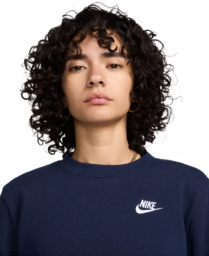 Nike Women's Sportswear Club Fleece Crewneck Sweatshirt Women's Fashion Shoes & Accessories