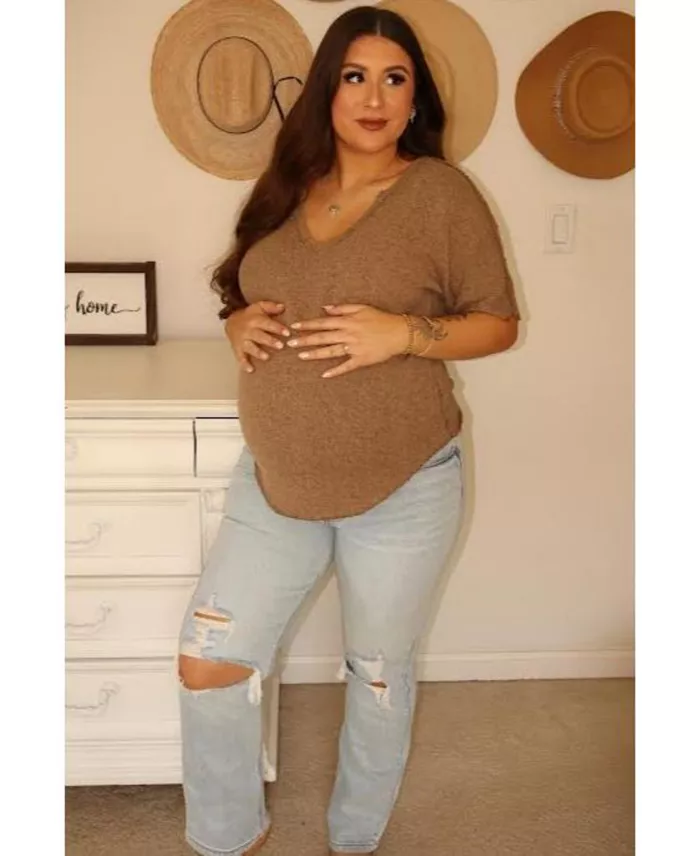 Pinkblush Maternity Light Blue Distressed Knee Jeans Women's Fashion Shoes & Accessories