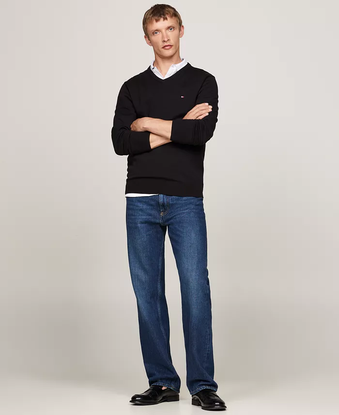 Tommy Hilfiger Men's Essential Solid V-Neck Sweater Men's Fashion & Accessories